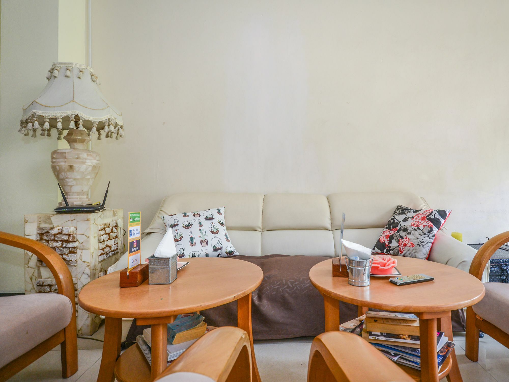 Enjoy'S Beach House & Cafe' Ban Karon Экстерьер фото