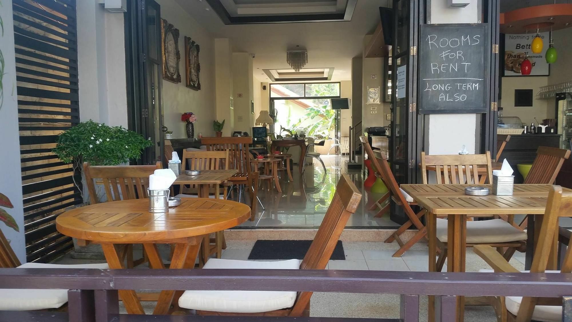 Enjoy'S Beach House & Cafe' Ban Karon Экстерьер фото